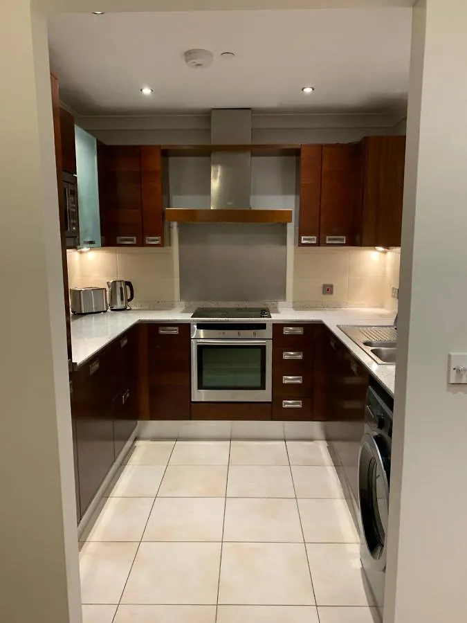 Killarney Town Apartment 0*,